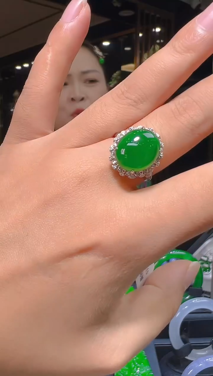 18K金镶嵌戒指翡翠049    