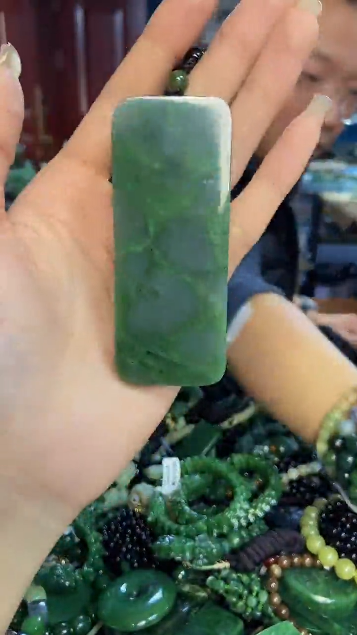 未镶嵌和田玉挂件1