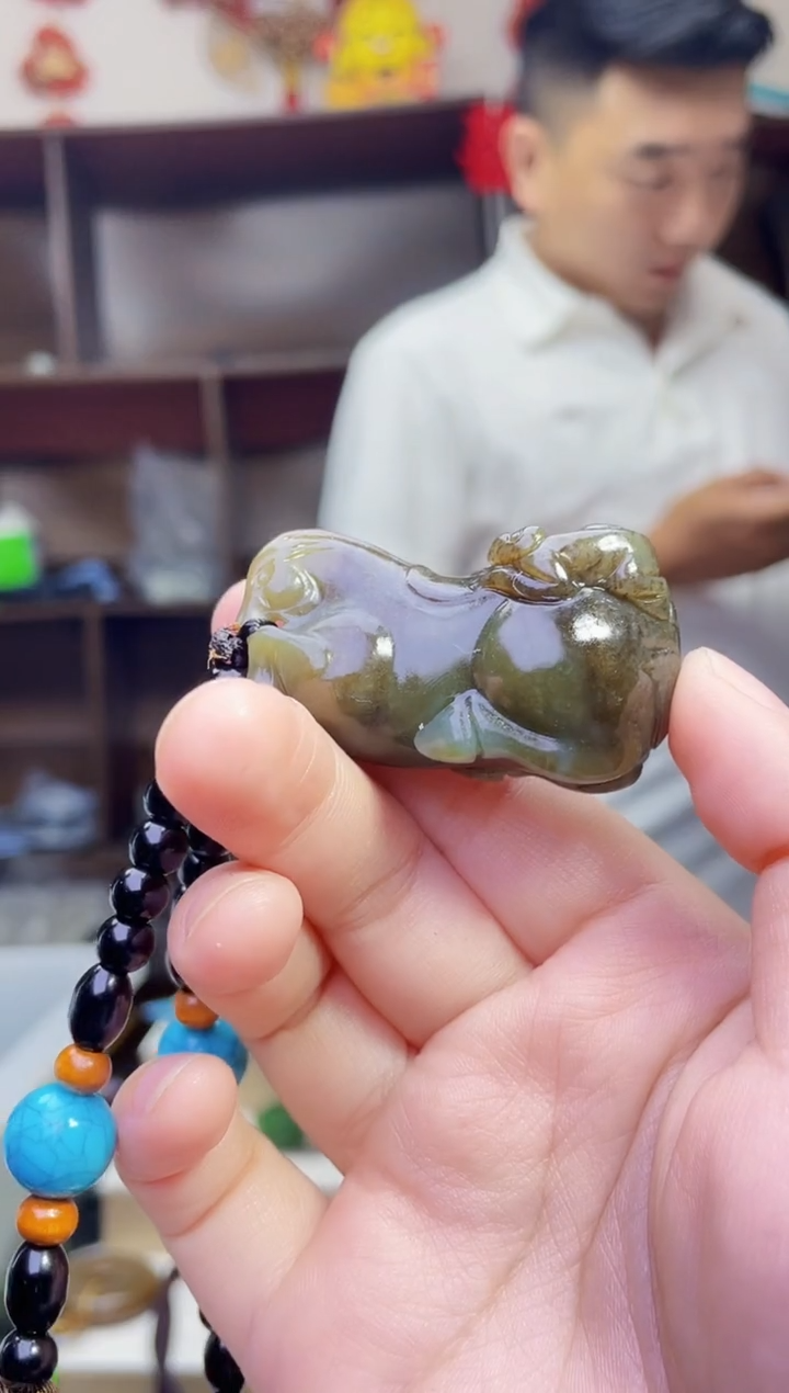 和田玉未镶嵌颈饰1