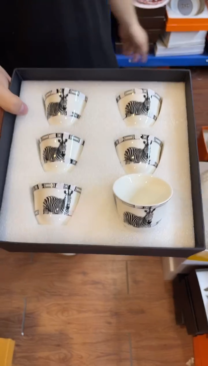 杯鸿辉家品牌瓷器，京东包邮！