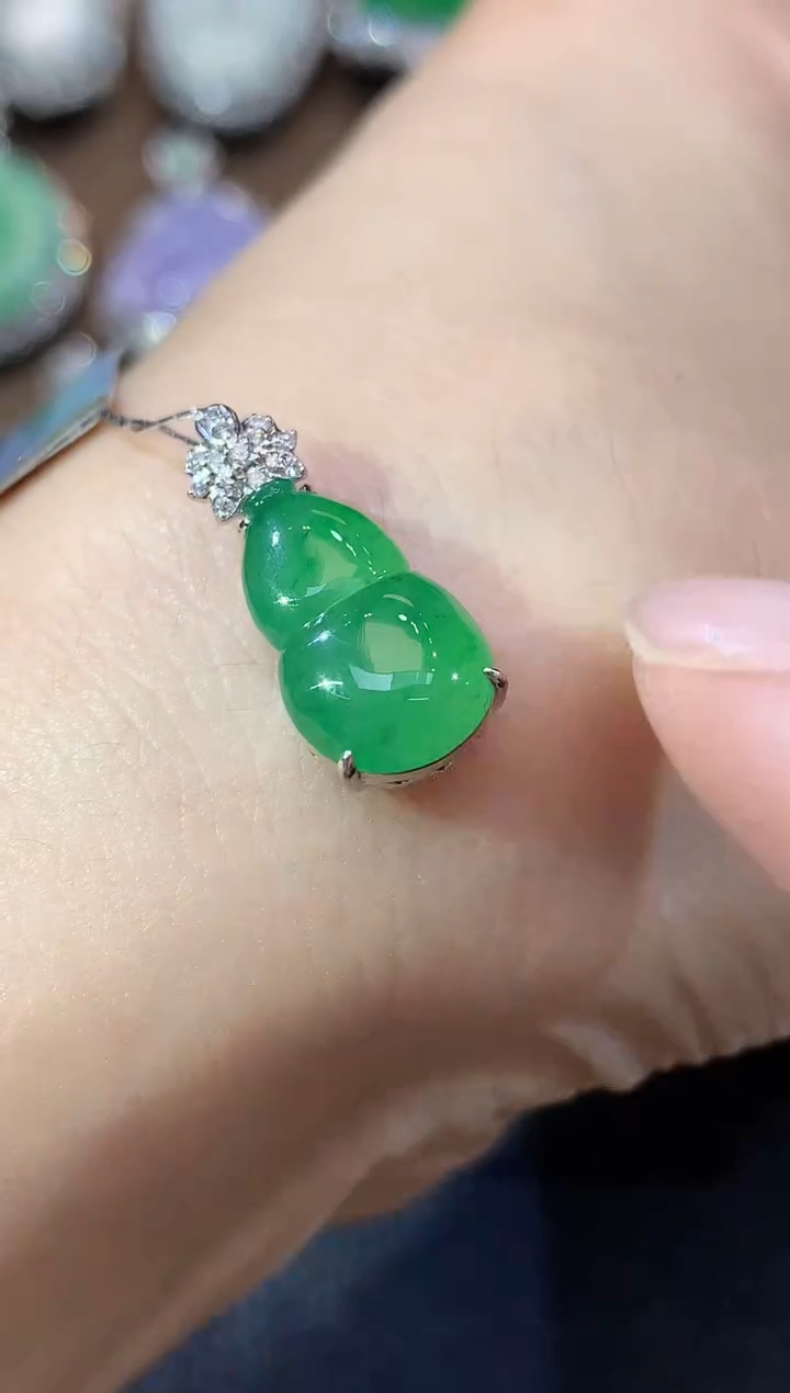 吊坠(不含链)18K金镶嵌翡翠C2