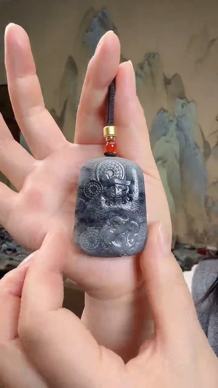 颈饰未镶嵌和田玉.