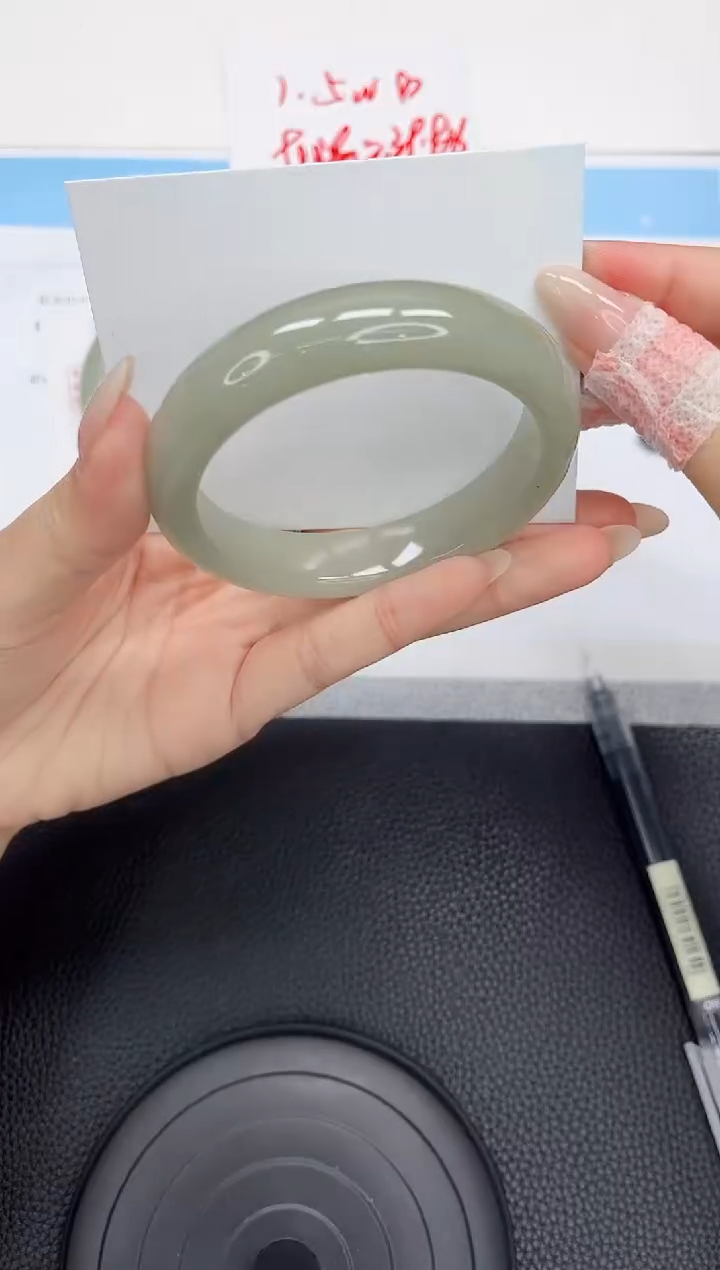 石英质玉手镯未镶嵌71-59.2