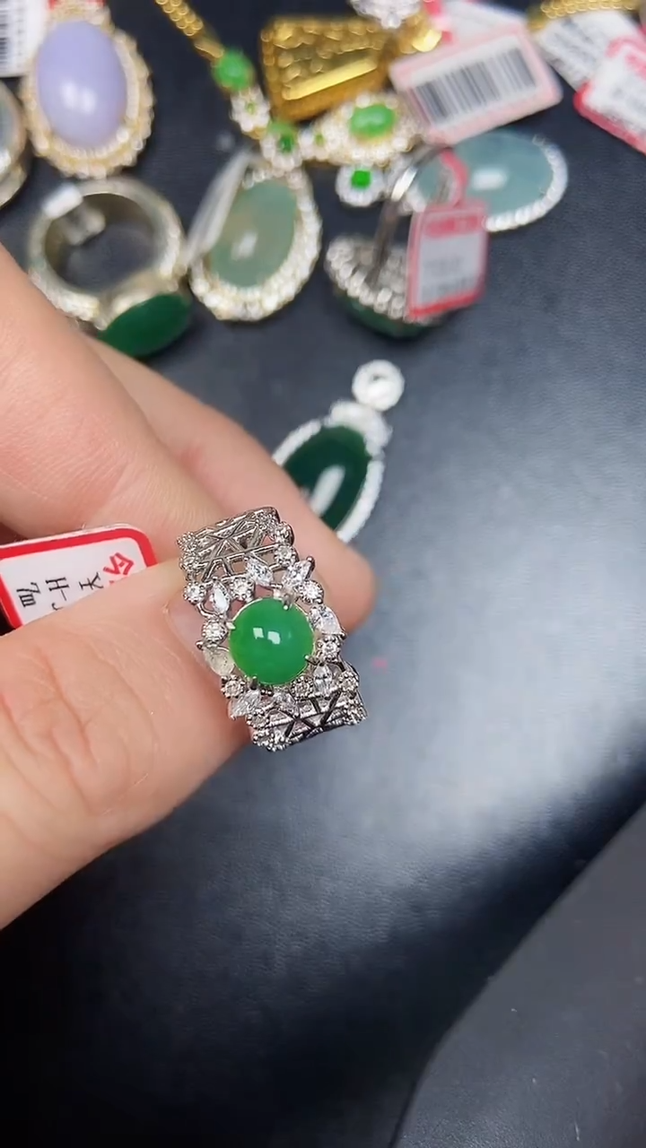 银S925镶嵌戒指翡翠2300