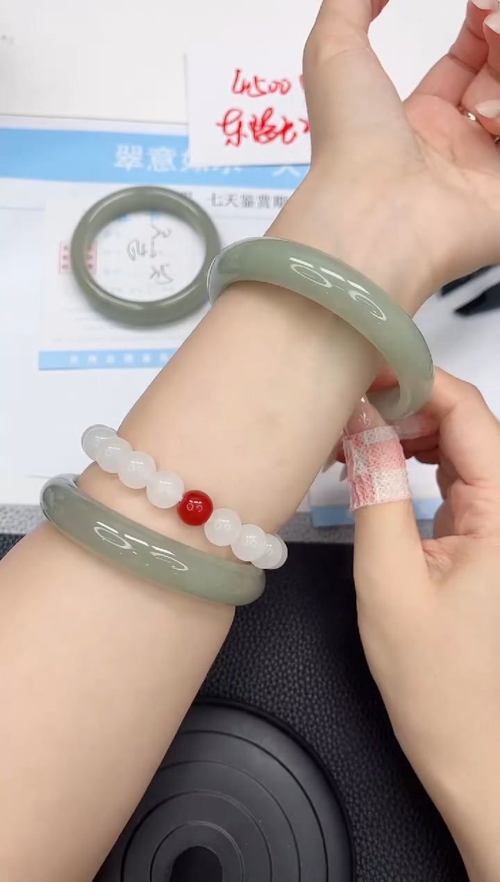 石英质玉手镯未镶嵌21-63.6