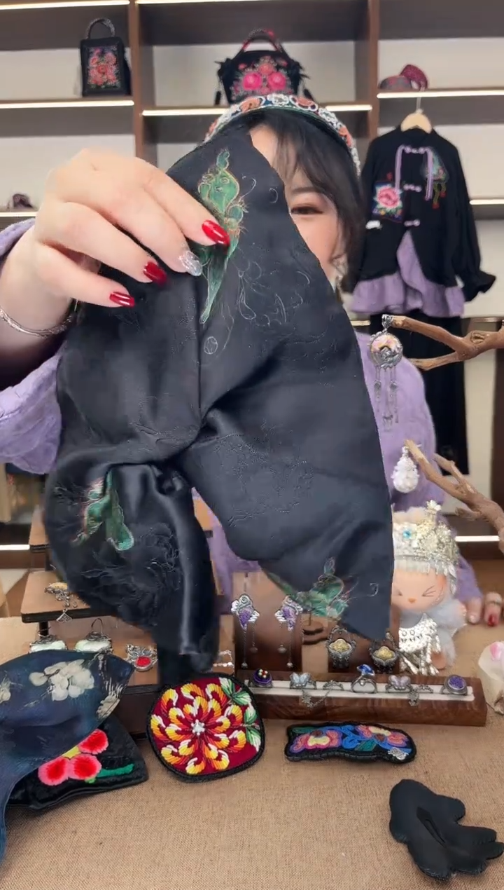 织绣A08 黔东南苗族刺绣