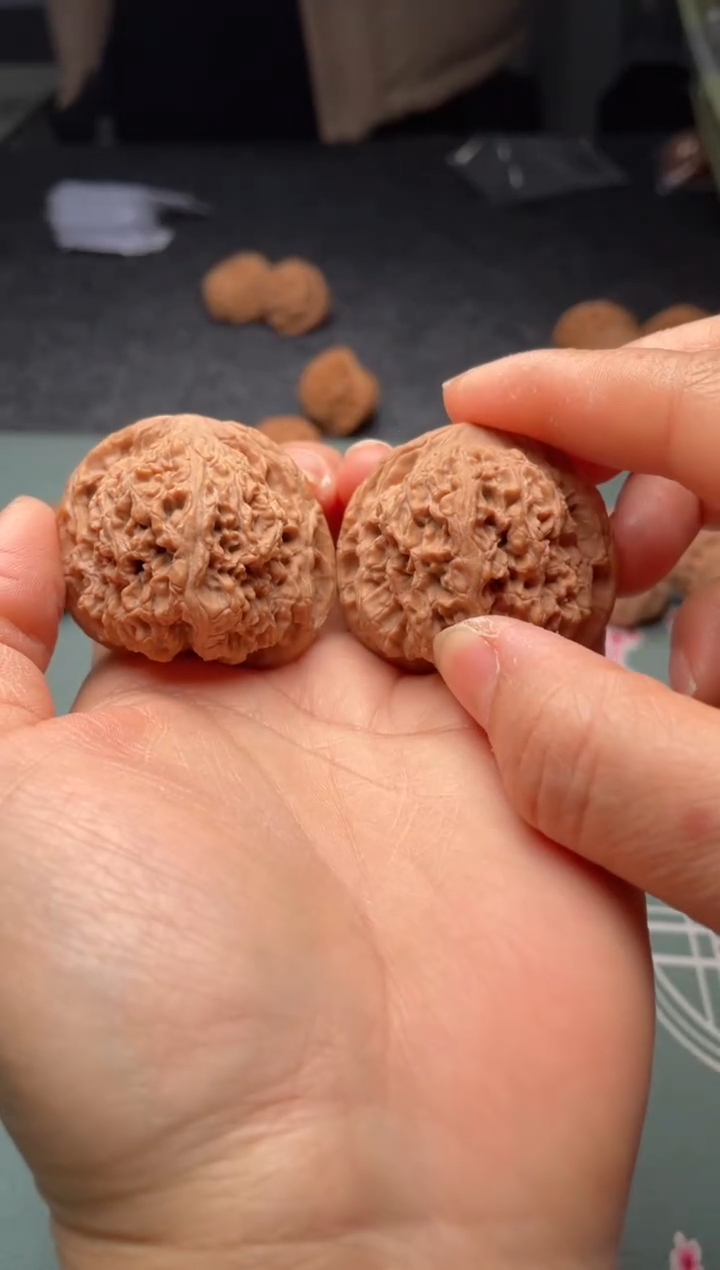 把件文玩核桃w156  龙洞玉    41尺