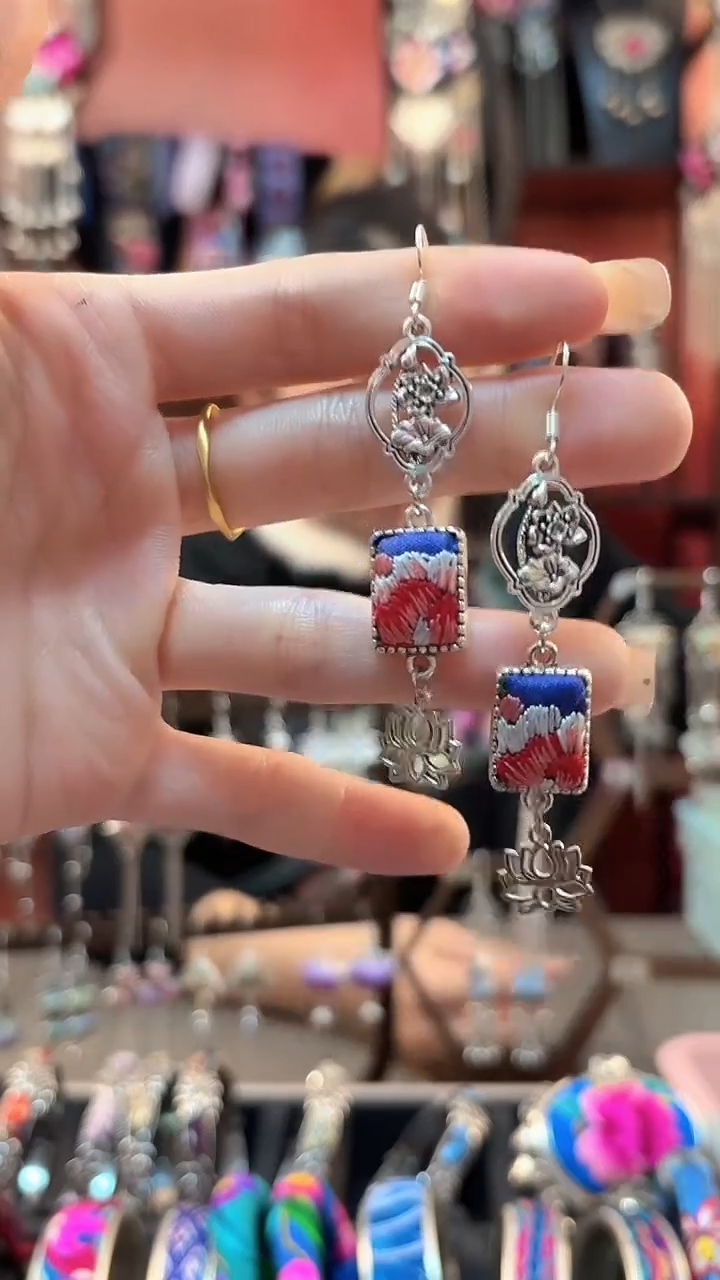 织绣 云织谣民族风精美饰品  463