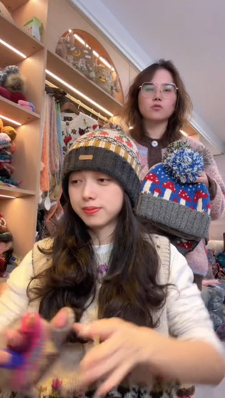 羊毛美利奴灰色樱桃帽