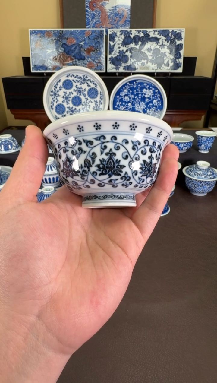 【闪购商品】瓷片无关风月缠枝莲纹压手杯