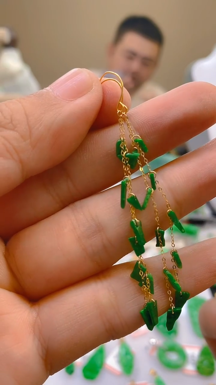 翡翠18K金镶嵌颈饰天然翡翠A货，支持复检