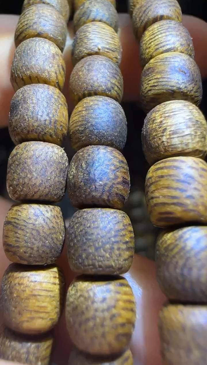 沉香沉香碎屑851号白旗05规整桶多碎屑香粉多样性发一13