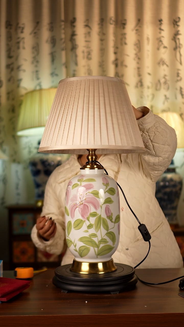 圆形款陶瓷台灯景德镇