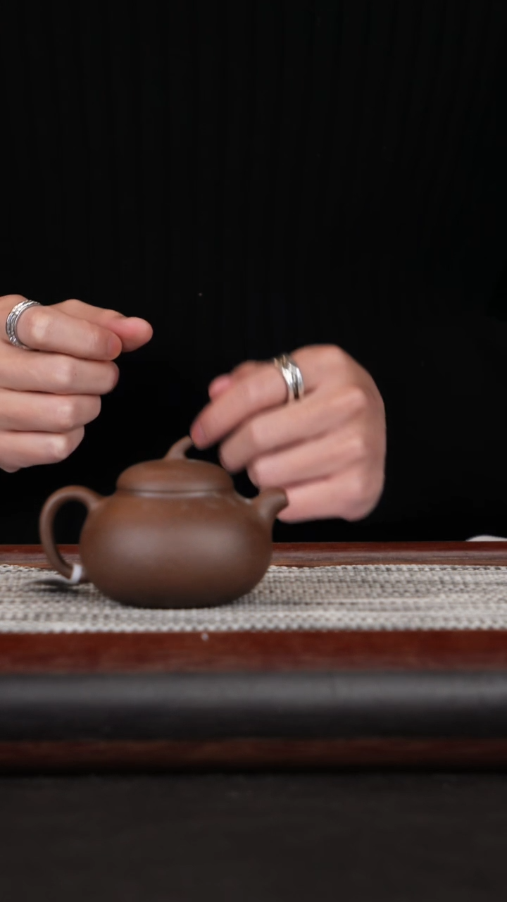 【闪购商品】紫砂茶壶3紫泥茄段150