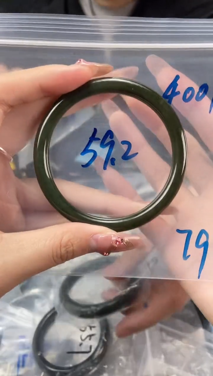 【闪购商品】和田玉手镯未镶嵌和田玉手镯4001