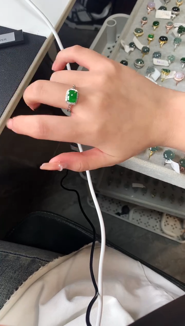 【闪购商品】翡翠戒指银S925镶嵌52141