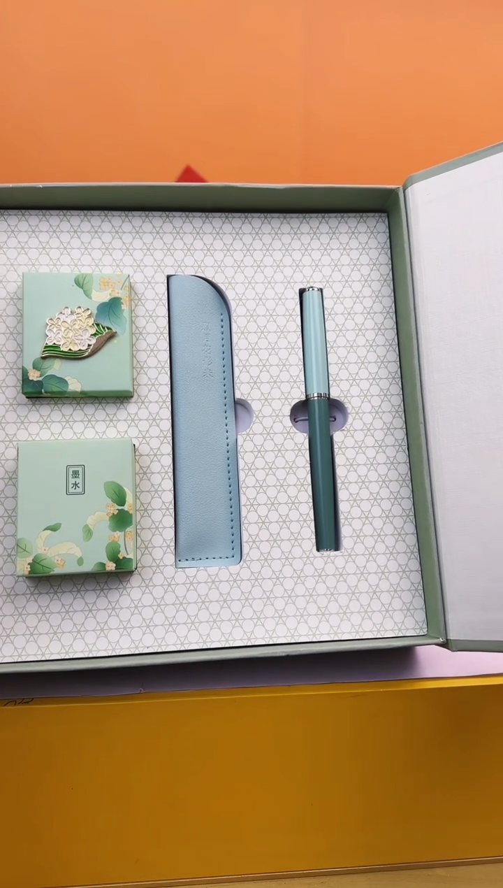 【闪购商品】钢笔礼盒  哈哈哈哈