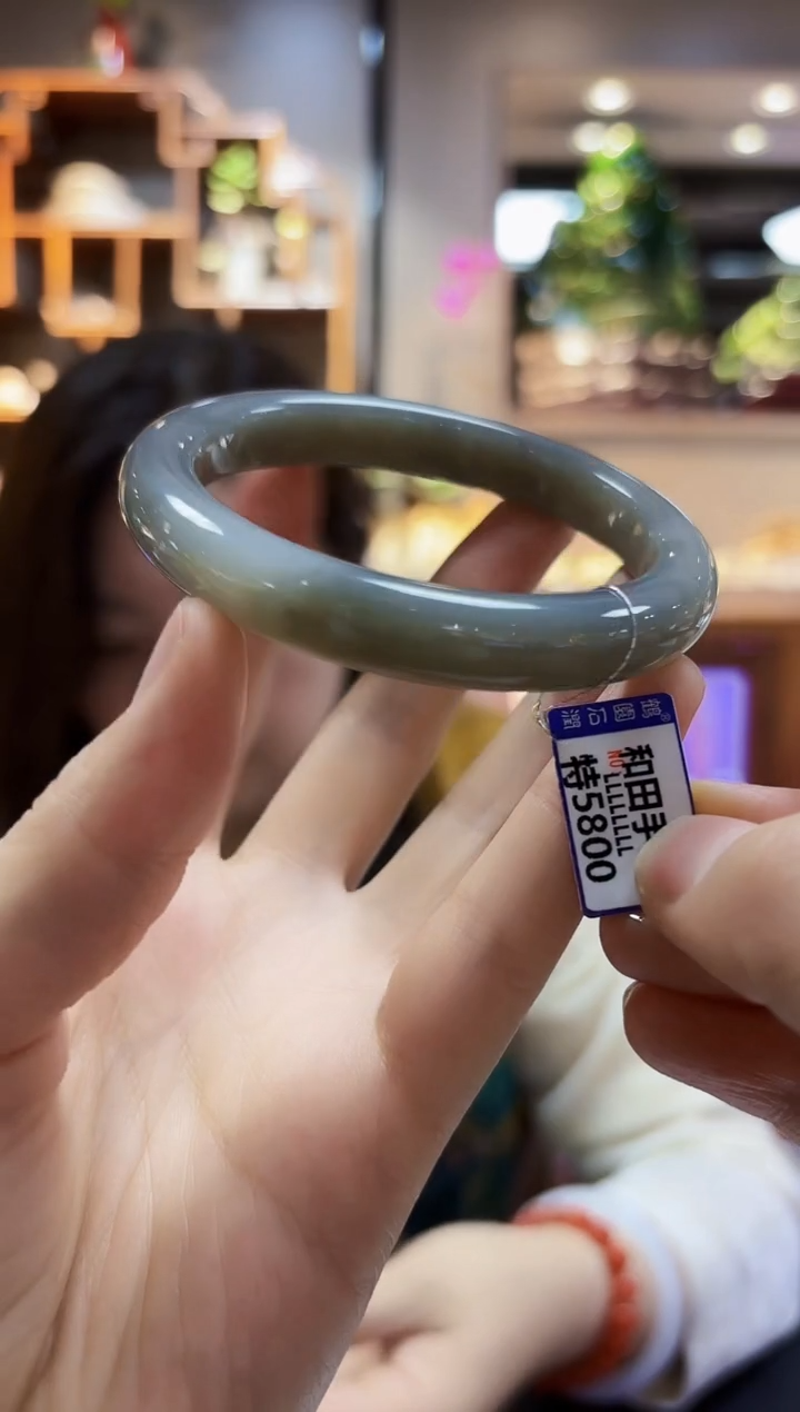 【闪购商品】和田玉61.2未镶嵌手镯