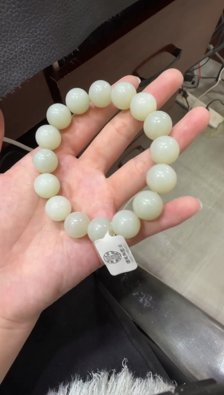 未镶嵌手串和田玉近矿高清白手串 （产地直发）