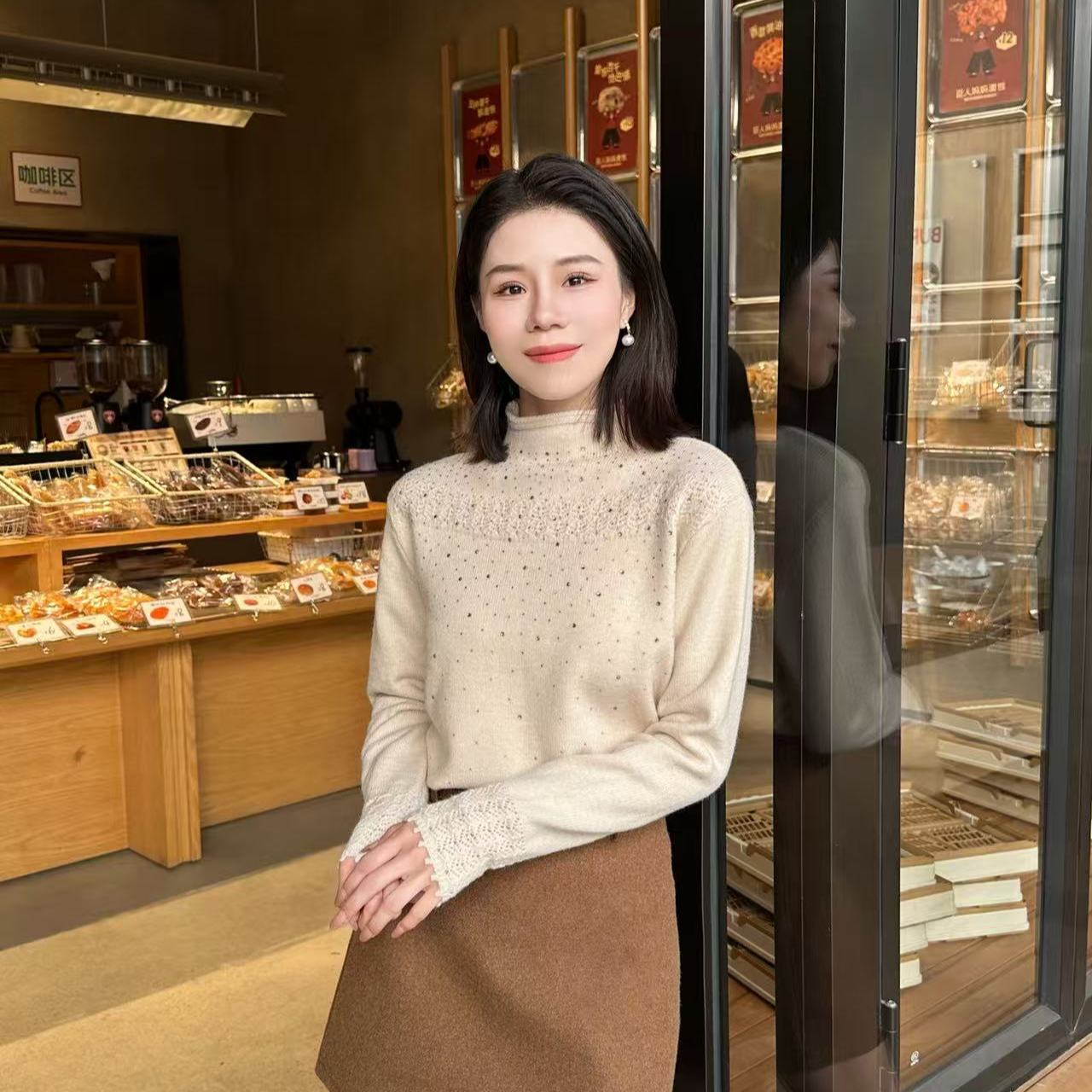 【星河绘梦】镂空勾花星空烫钻半高领加厚针织衫拉夏贝尔.2162.QM乔