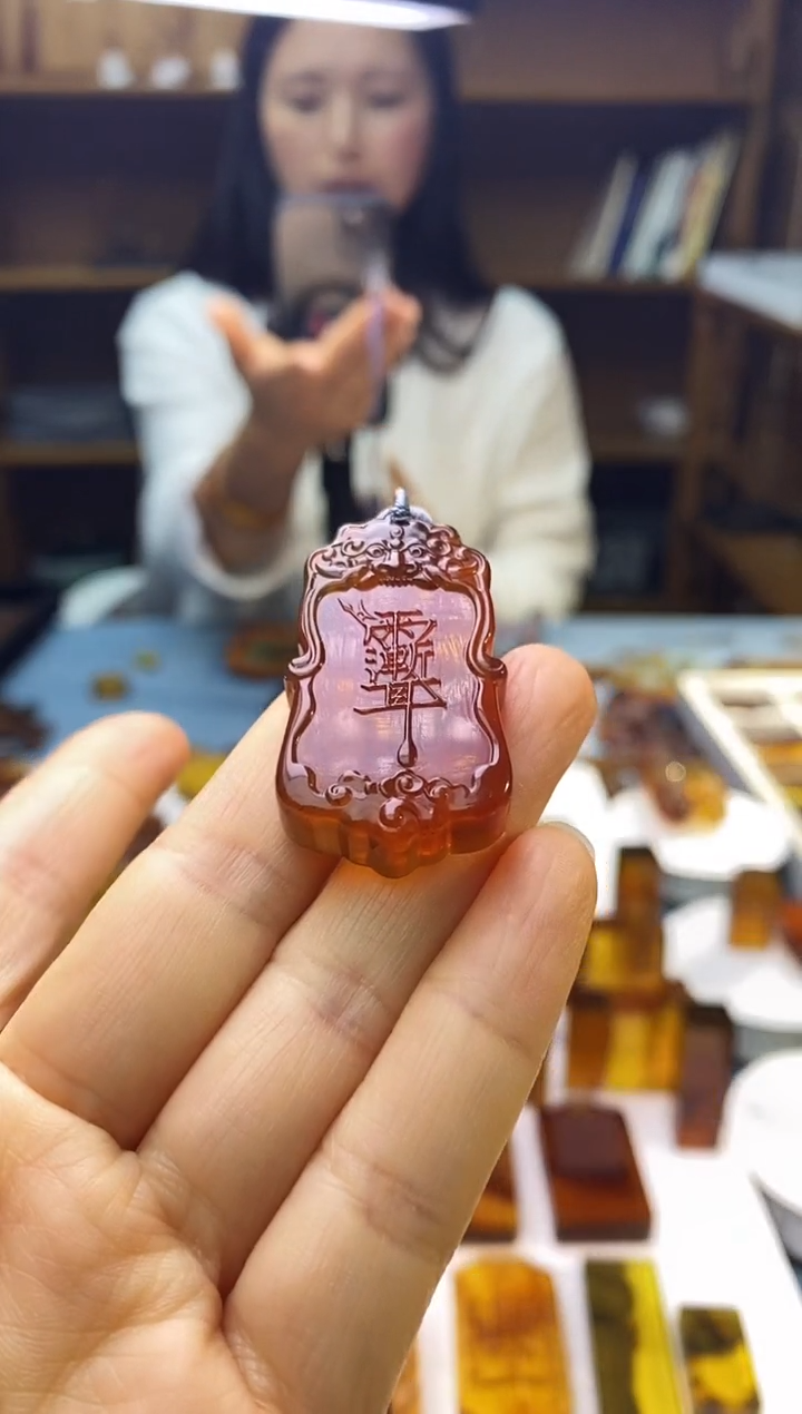 琥珀颈饰未镶嵌SN83-14（紫薇讳）