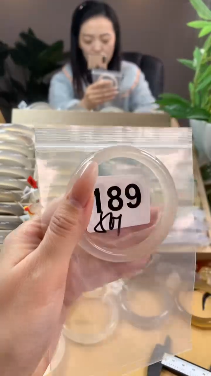 【闪购商品】玛瑙/玉髓手镯未镶嵌189