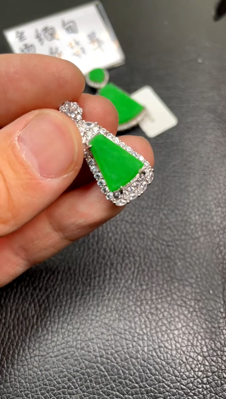 【闪购商品】翡翠吊坠(不含链)银S925镶嵌吊坠