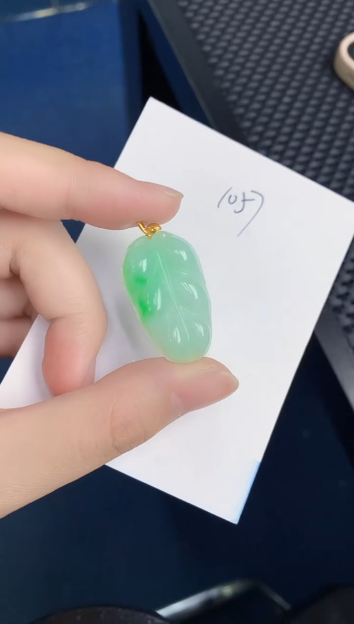 【闪购商品】翡翠颈饰18K金镶嵌0000000000