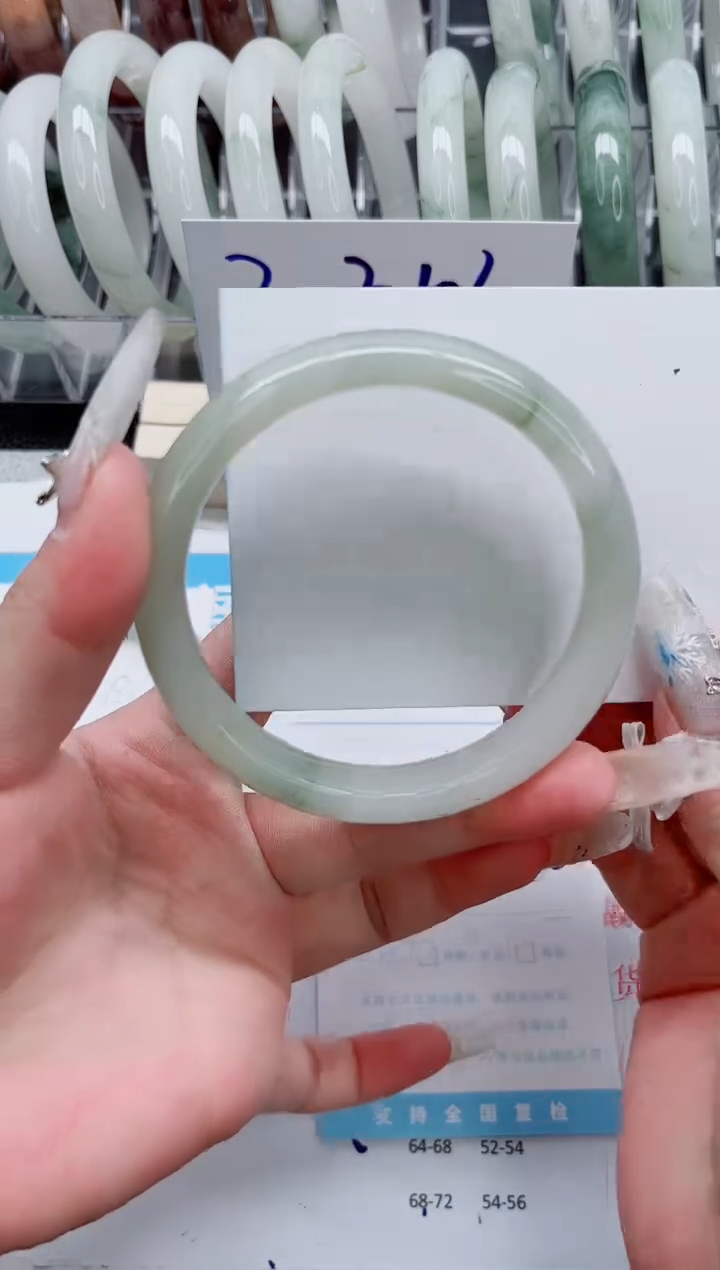 【闪购商品】石英质玉手镯未镶嵌A102-62.2