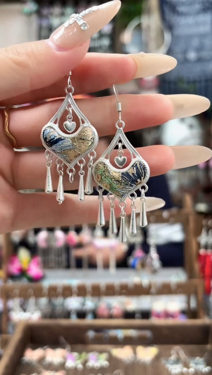 织绣民族风非遗老绣饰品394