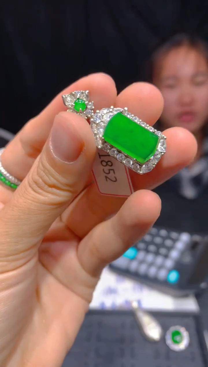 【闪购商品】定制翡翠未镶嵌129多样性发货（发其一）