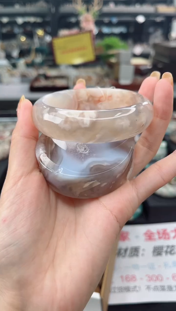 【闪购商品】石英质玉手镯未镶嵌62圈口（赠品镯心）1571524