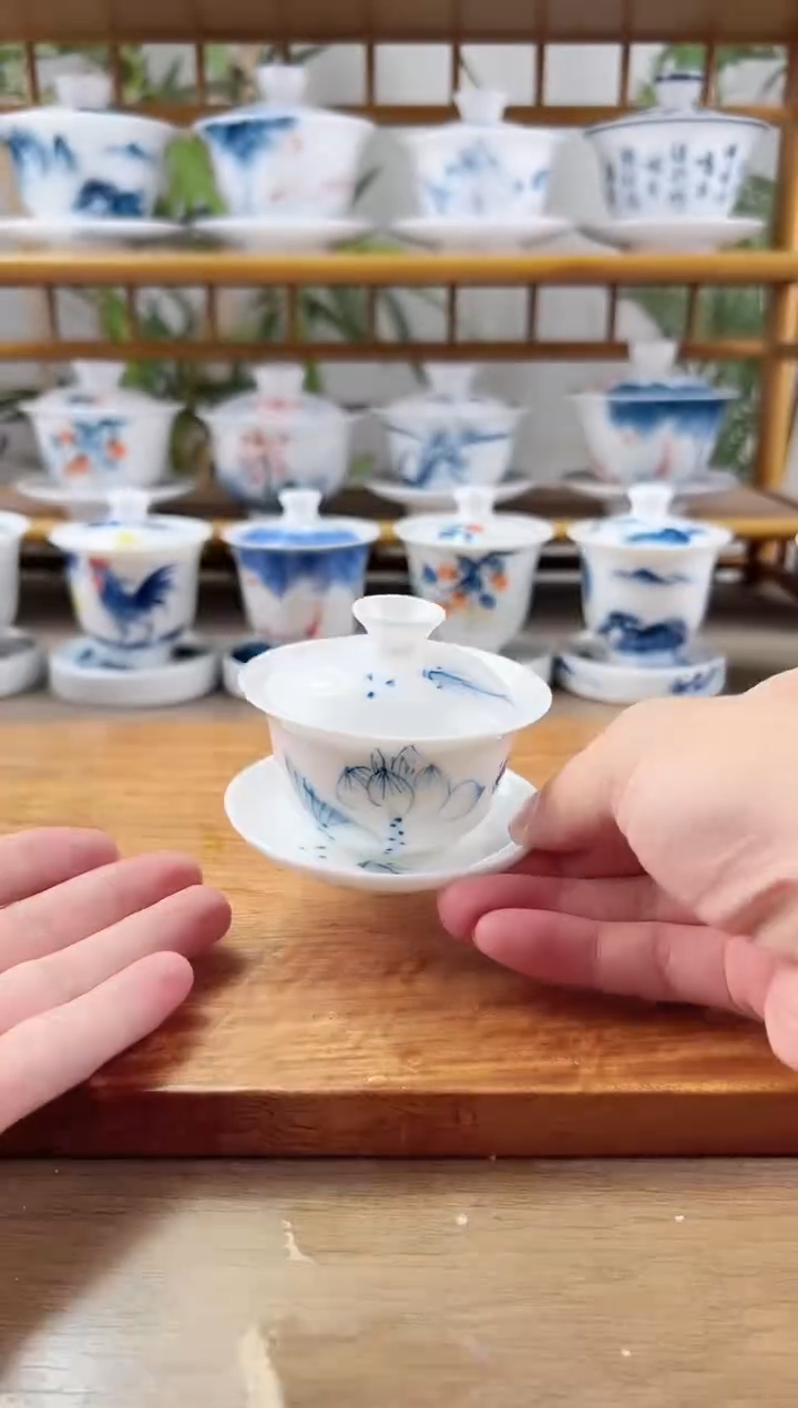 微瑕荷花鱼聚80ml三才盖碗