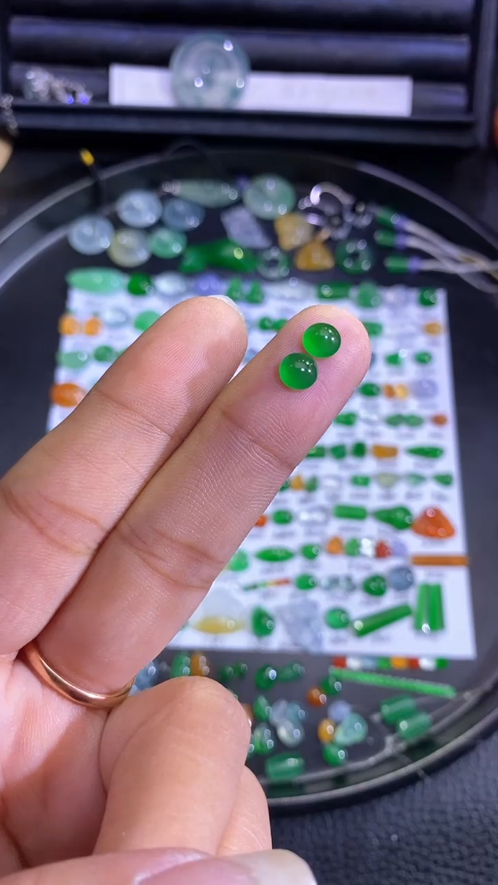 未镶嵌挂件翡翠蛋