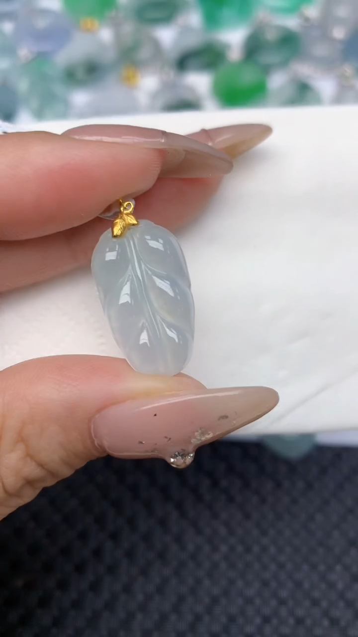 颈饰18K金镶嵌翡翠天然缅甸翡翠a货百元以上9元证书费自理