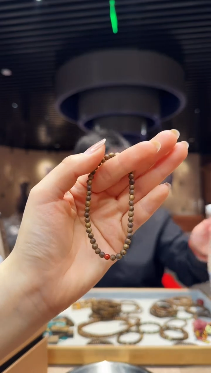 【闪购商品】沉香手串海南莺歌绿棋单圈圆珠