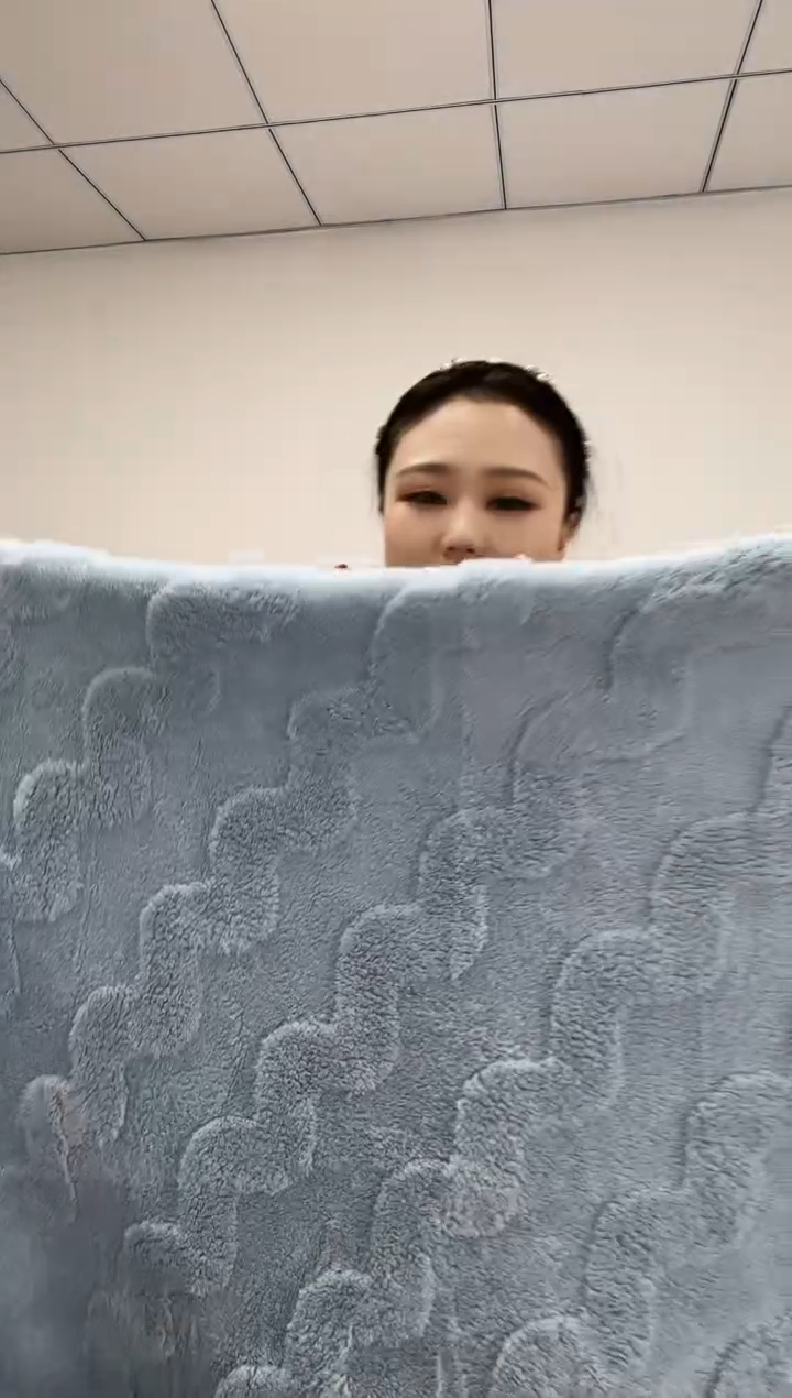 法兰绒1.5x2材质面料尺寸以主播介绍为准