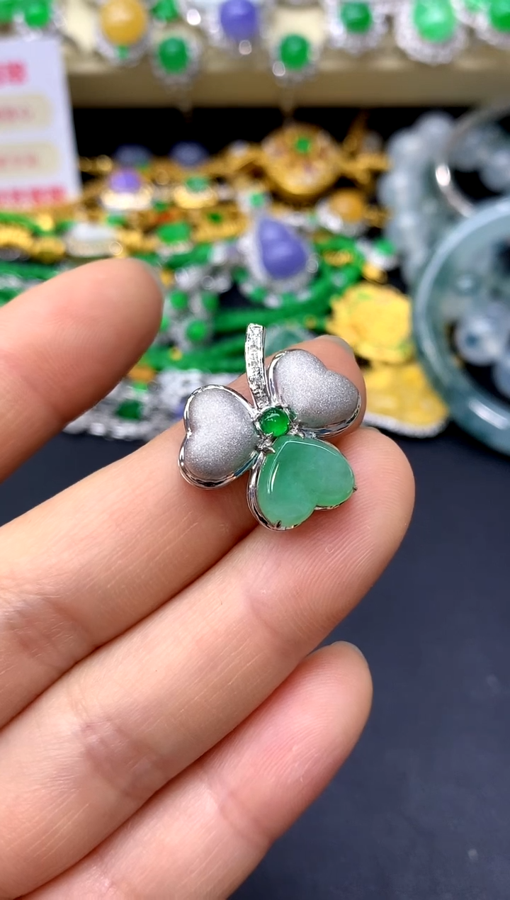 颈饰18K金镶嵌翡翠242-中国好珍宝