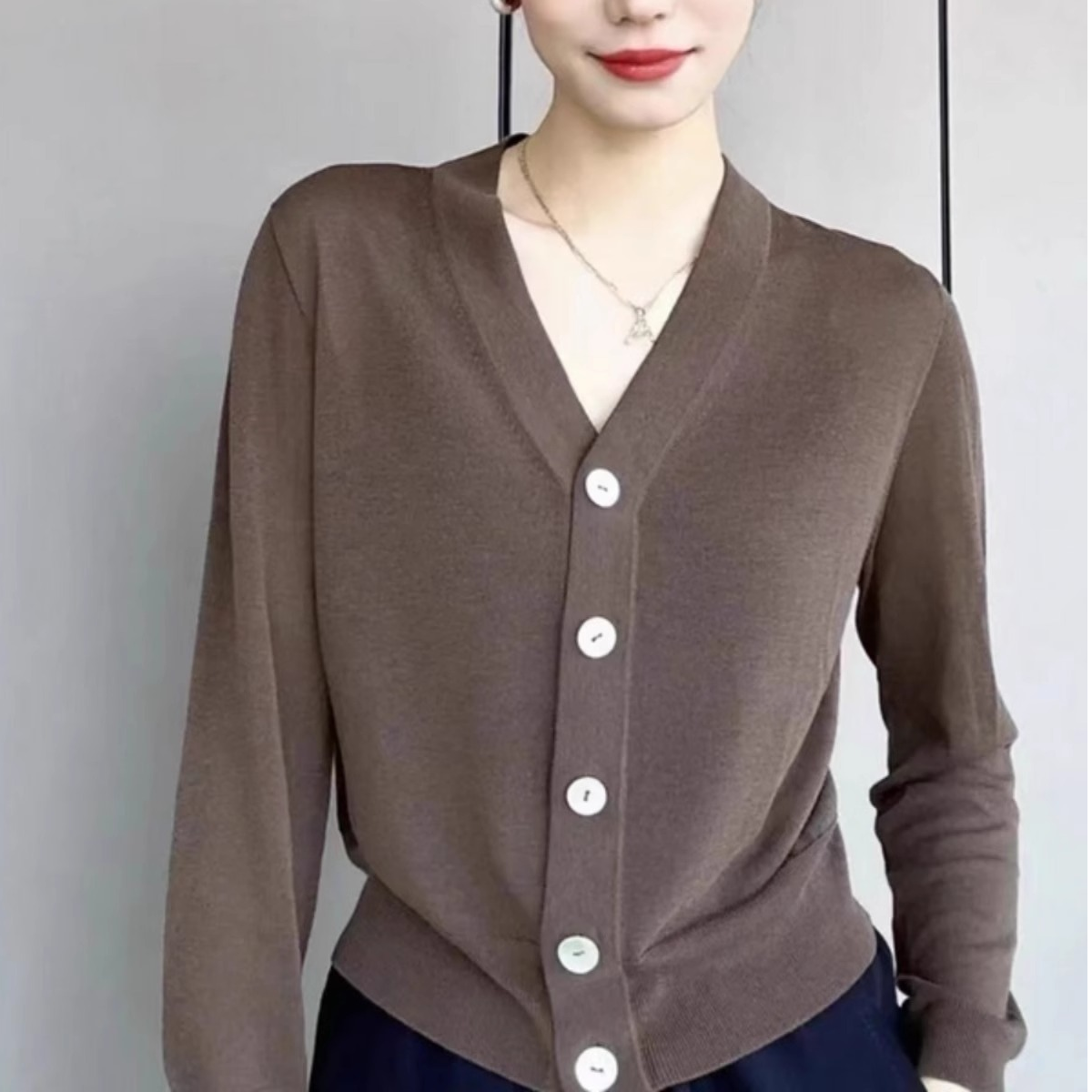 【商场同款】夏季新款百搭V领薄款防晒贝壳针织开衫女5499132