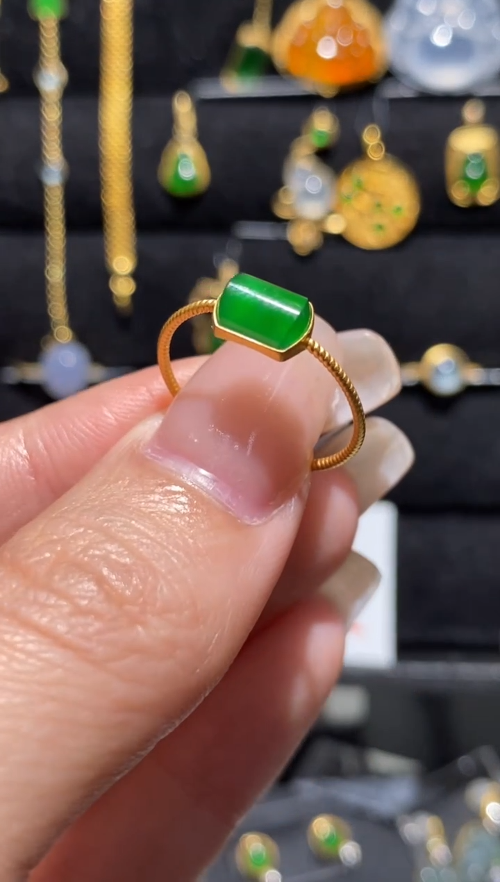 【闪购商品】翡翠戒指18K金镶嵌戒指
