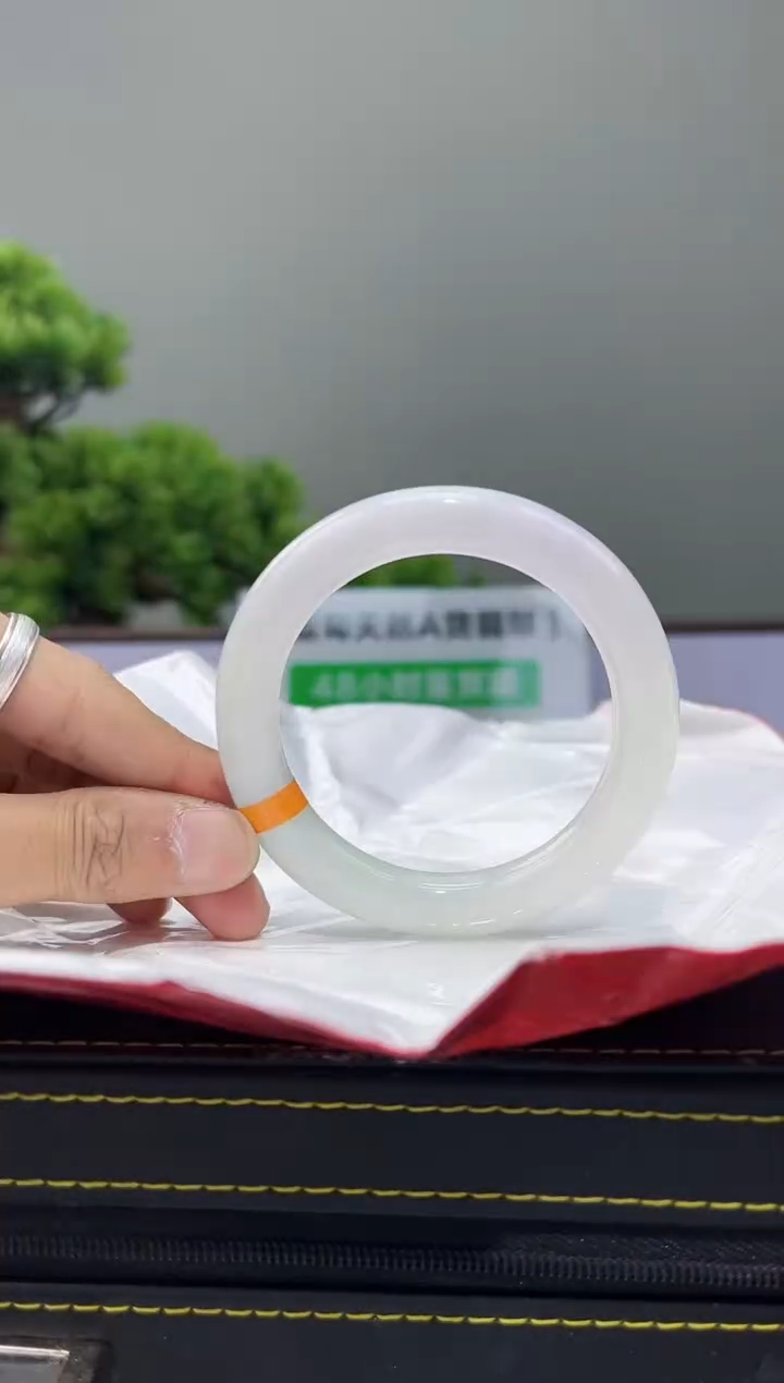 【闪购商品】翡翠手镯未镶嵌手镯32