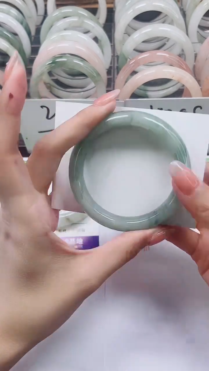 【闪购商品】石英质玉手镯未镶嵌A200-55/56