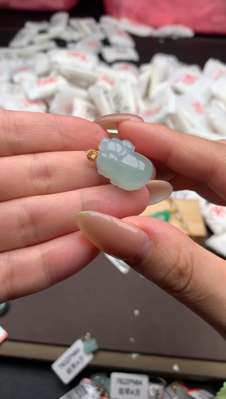 【闪购商品】翡翠挂件18K金镶嵌一