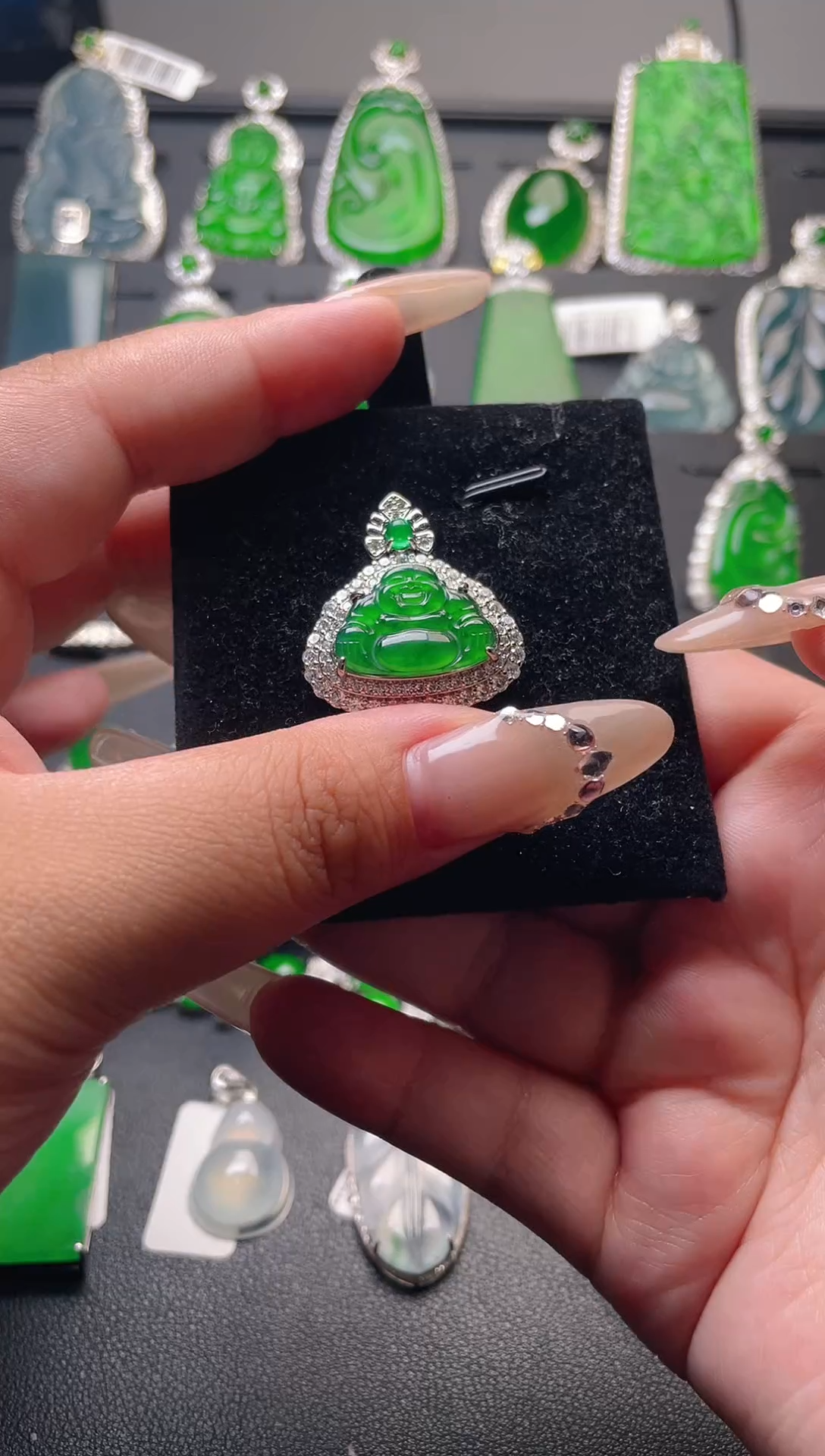 【闪购商品】翡翠颈饰未镶嵌天然A货翡翠