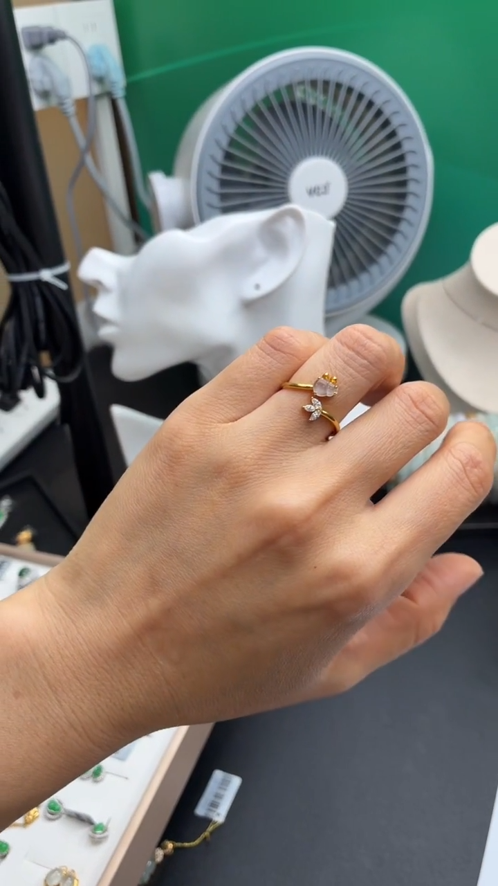 颈饰18K金镶嵌翡翠天然翡翠A货