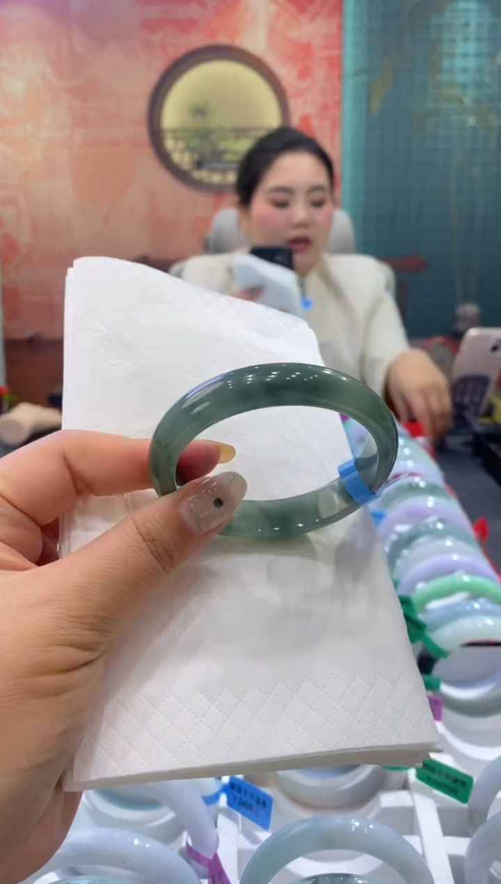 未镶嵌手镯翡翠多人00012028