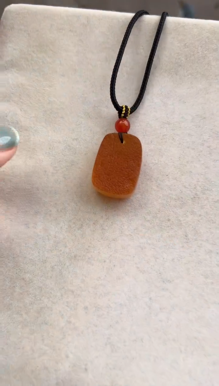 【闪购商品】琥珀裸石未镶嵌10214179-吊坠