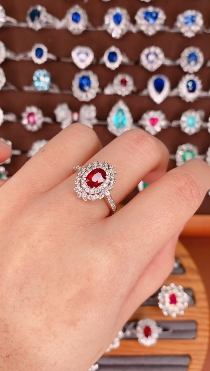 【闪购商品】红宝石18K金戒指18K金镶嵌1.06克拉无烧