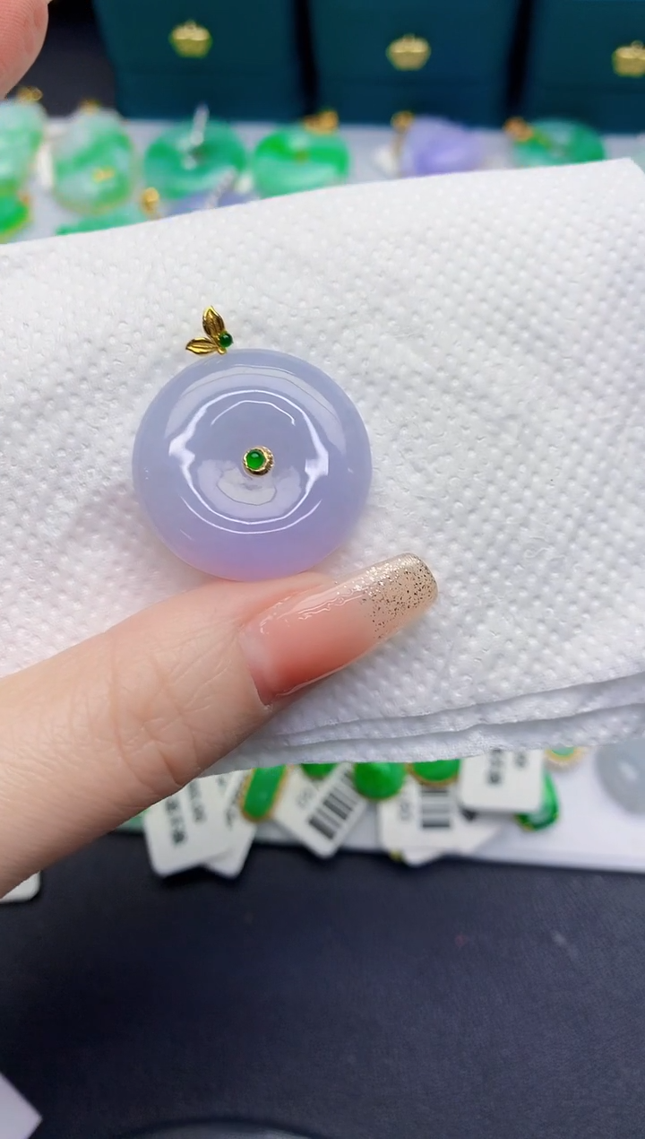 颈饰18K金镶嵌翡翠缅甸天然翡翠A货