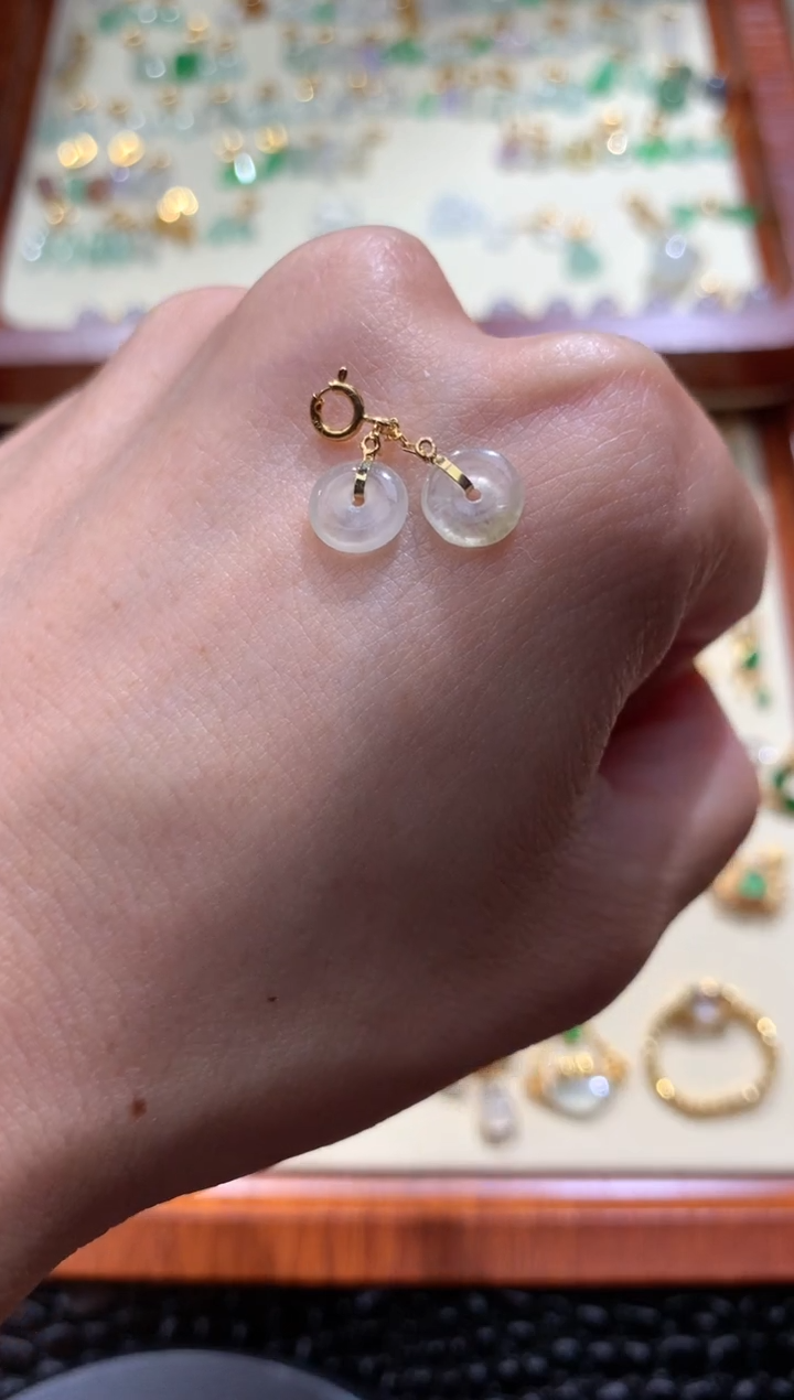 翡翠18K金镶嵌颈饰翡翠